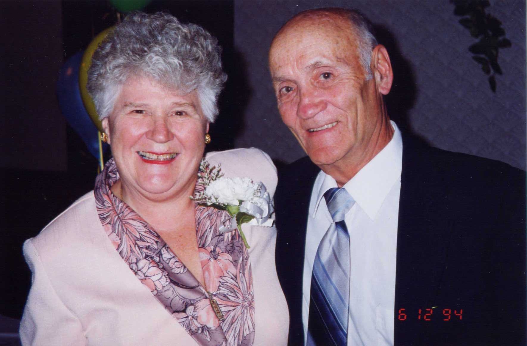 94-Don&Phyllis2.jpg (488399 bytes)